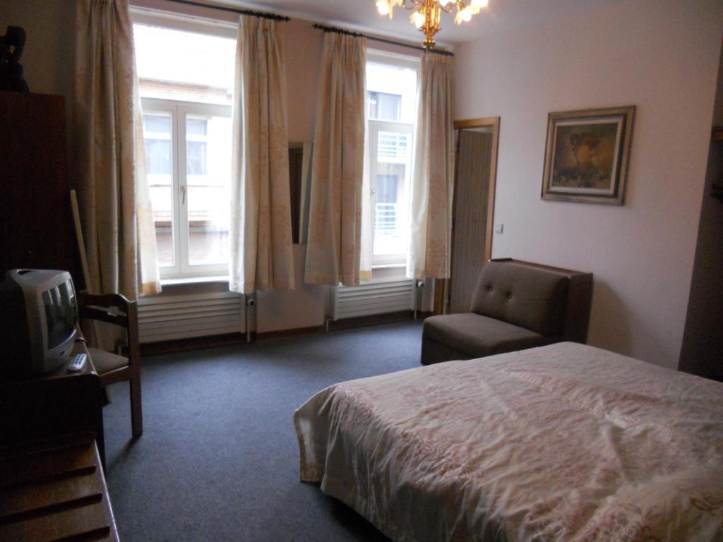 Hotel Ten Putte Gistel Habitación foto